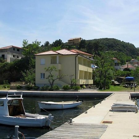 Apartments By The Sea Supetarska Draga - Donja, Rab - 11769 ภายนอก รูปภาพ