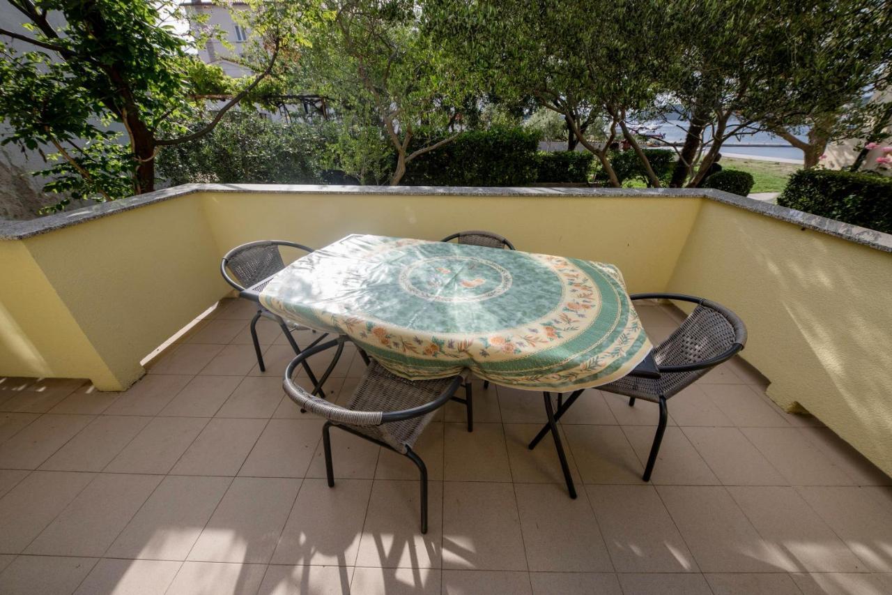 Apartments By The Sea Supetarska Draga - Donja, Rab - 11769 ภายนอก รูปภาพ