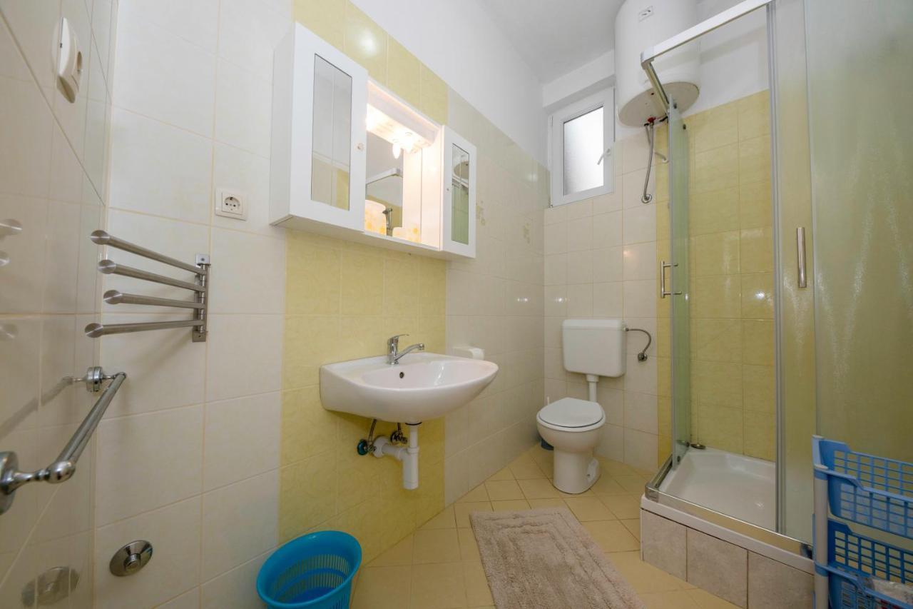 Apartments By The Sea Supetarska Draga - Donja, Rab - 11769 ภายนอก รูปภาพ